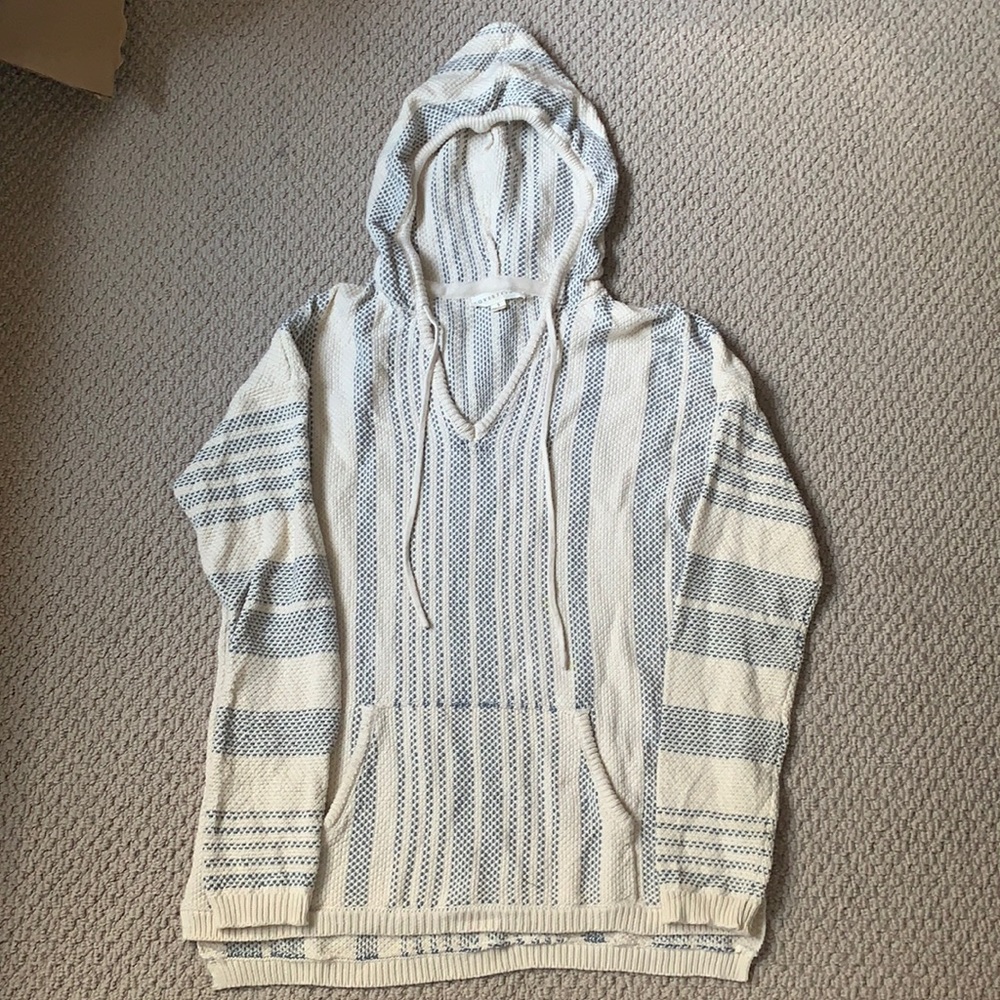 Beach pullover